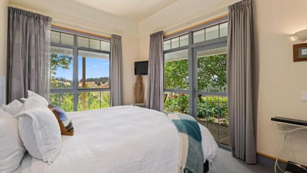 Hawkdun Rise Vineyard & Accommodation อเล็กซานดรา ภายนอก รูปภาพ